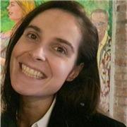 Profesora de ciencias, dibujo y técnicas de estudios.